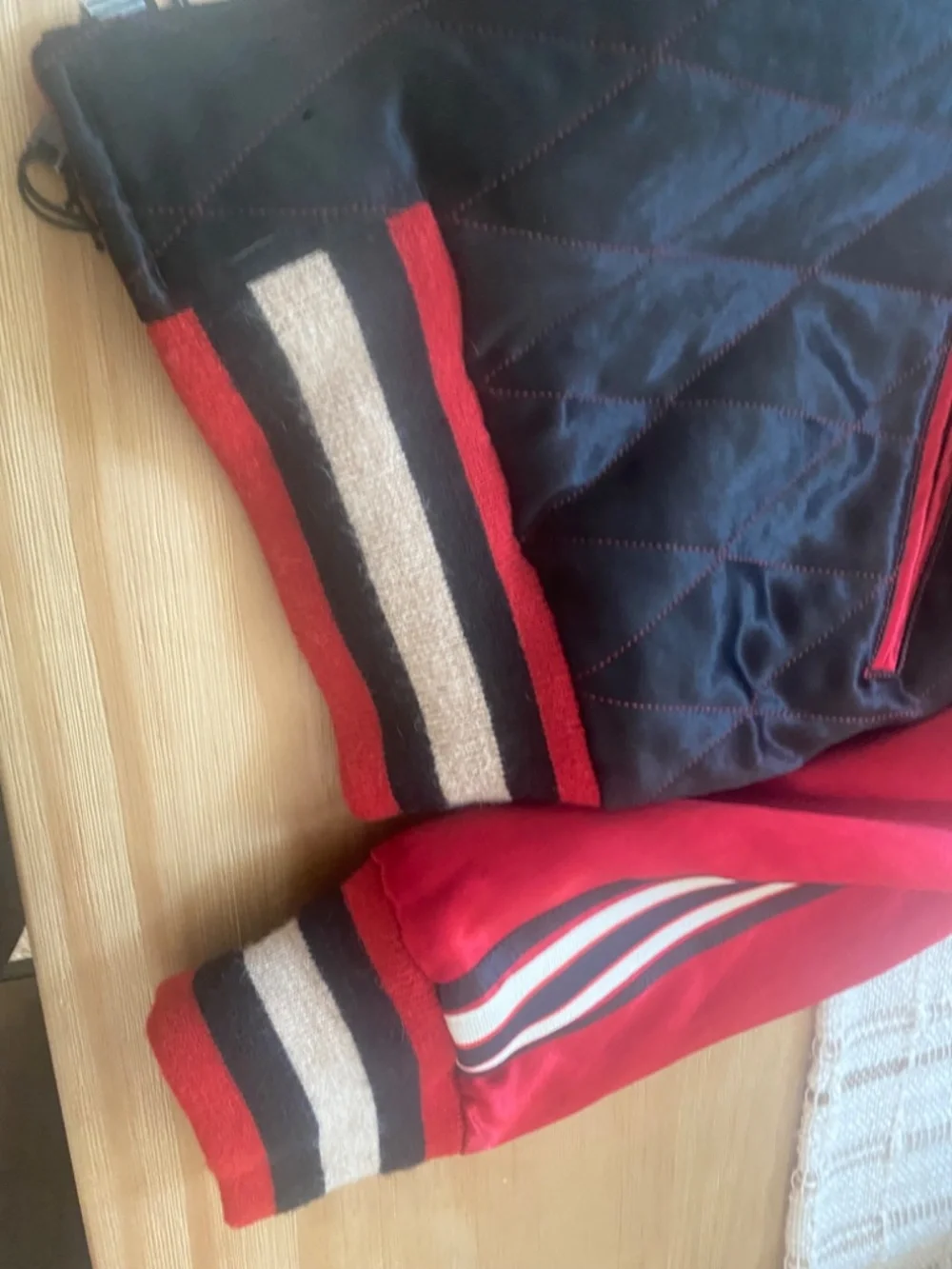 Never worn with tags dead stick Gucci 2 in one reversible jacket